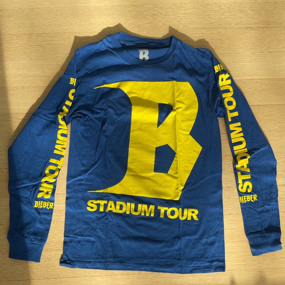 Justin Bieber Stadium Tour L/S Shirt (Size M)
